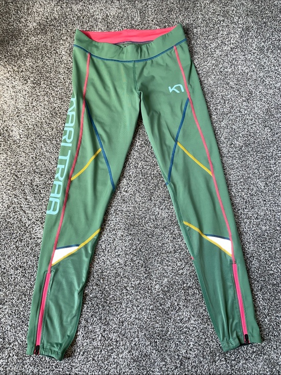 Kari Traa Pants - NWOT Kari Traa Green Leggings with Pink, Yellow & Blue Trim. Size Medium.